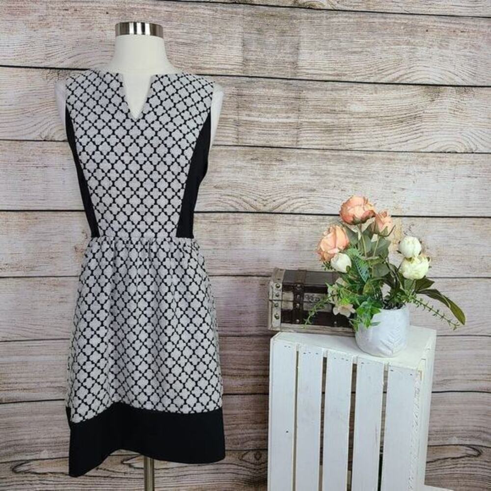 5/$25 Kensie Women’s Sleeveless Brocade Diamond Dress Black White Size Medium‎